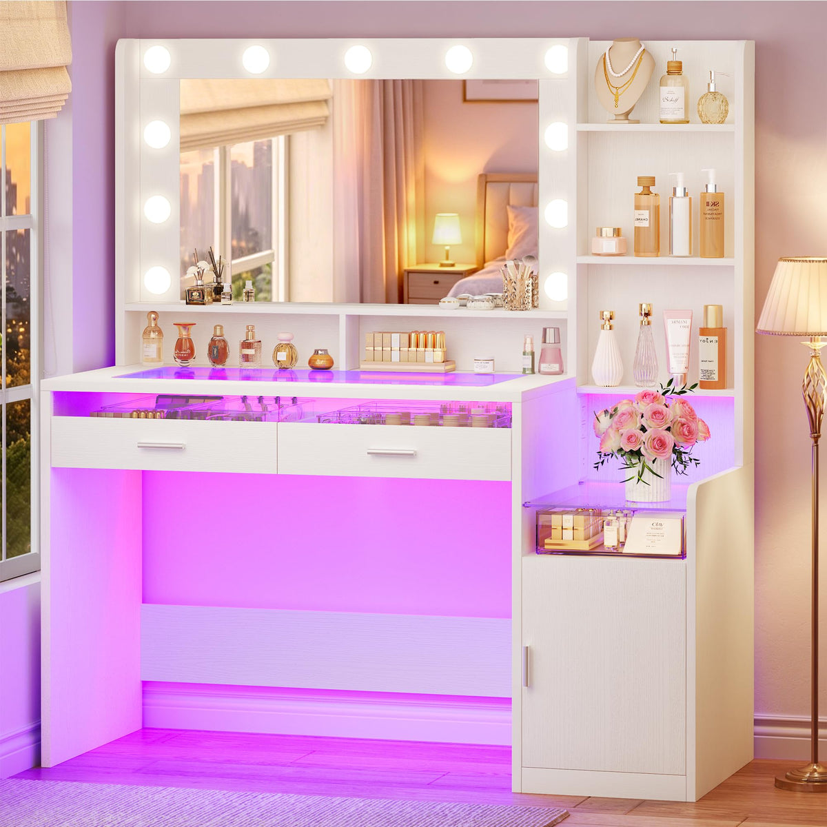 White Vanity Desk with Mirror and Lights G625