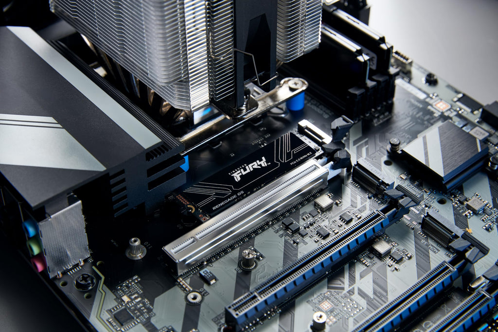 4096GB NVMe PCIe 5.0 M.2 2280 SSD D787